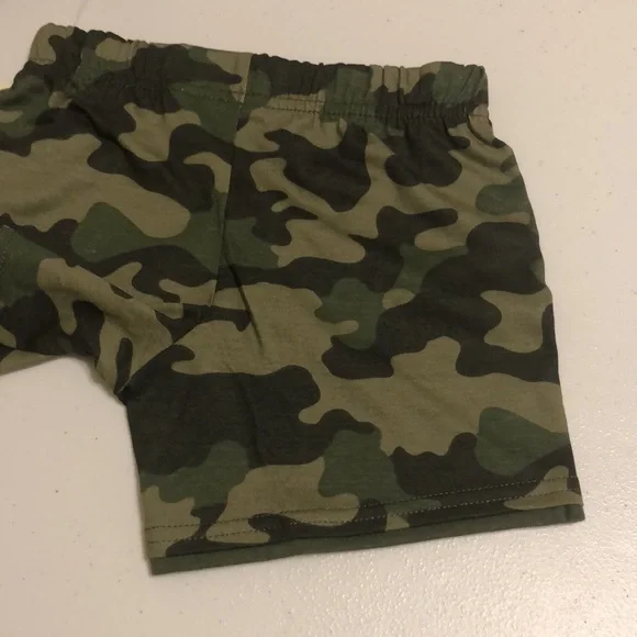 2 Garanimals Shorts 18 Months - Picture 8 of 12